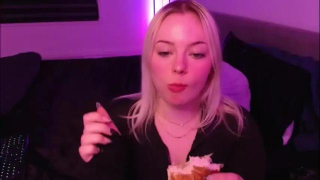 Image 3 of margot_robbie7 Stream on Chaturbate on 12 hours ago