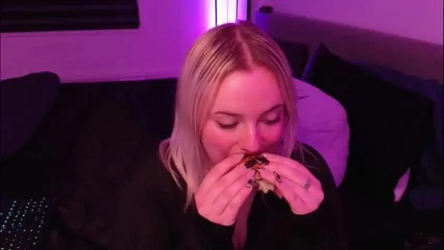 Image 4 of margot_robbie7 Stream on Chaturbate on 12 hours ago