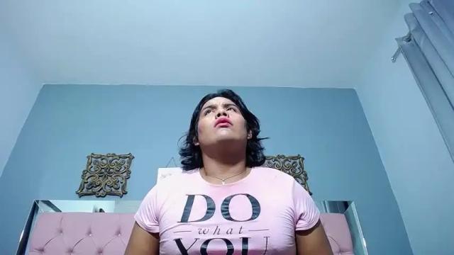 Image 11 of margoth__montilla Stream on Chaturbate on 16 months ago