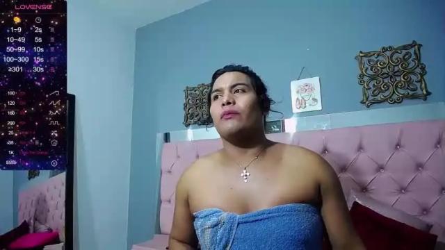 Image 2 of margoth__montilla Stream on Chaturbate on 16 months ago