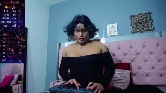 Image 6 of margoth__montilla Stream on Chaturbate on 15 months ago