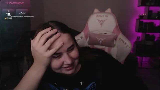 Thumbnail 3, mari_moore7's Stream at Chaturbate, 2 months ago