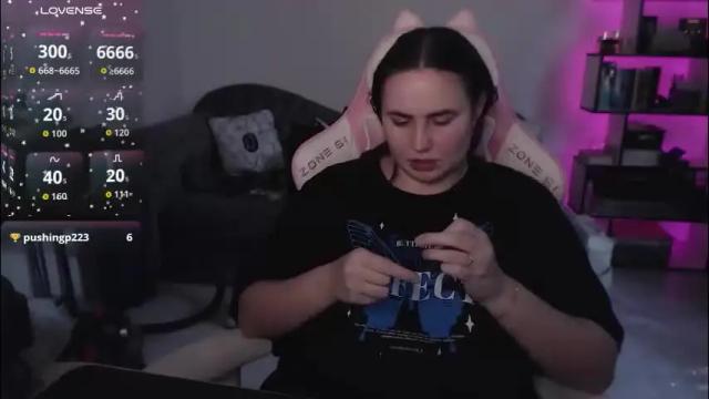 Image 7 of mari_moore7 Stream on Chaturbate on 1 month ago