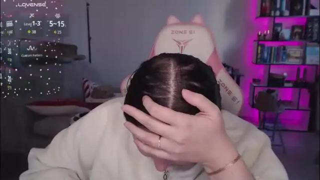 Image 3 of mari_moore7 Stream on Chaturbate on 1 month ago