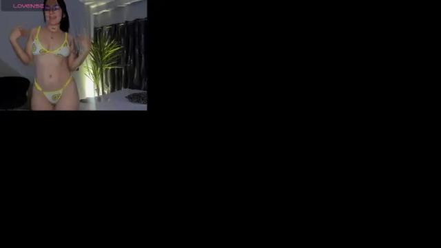 Image 3 of mari_salgado Stream on Chaturbate on 16 days ago