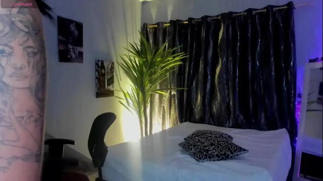 Image 8 of mari_salgado Stream on Chaturbate on 15 days ago