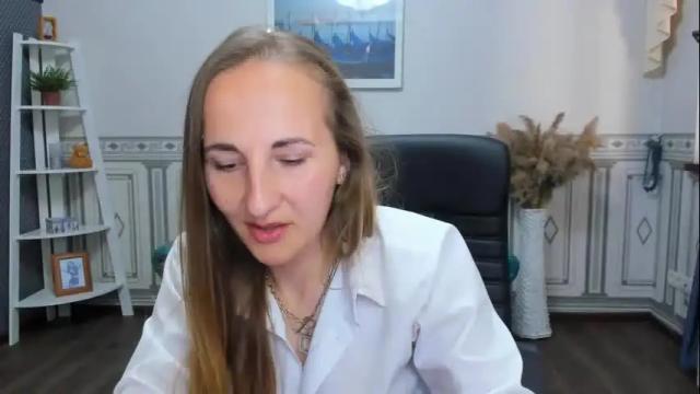 Image 3 of maria_goldeni Stream on Chaturbate on 13 months ago