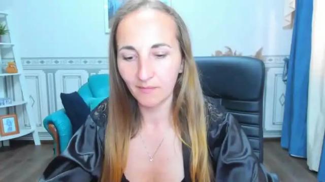 Image 10 of maria_goldeni Stream on Chaturbate on 13 months ago