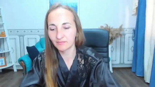 Image 2 of maria_goldeni Stream on Chaturbate on 13 months ago