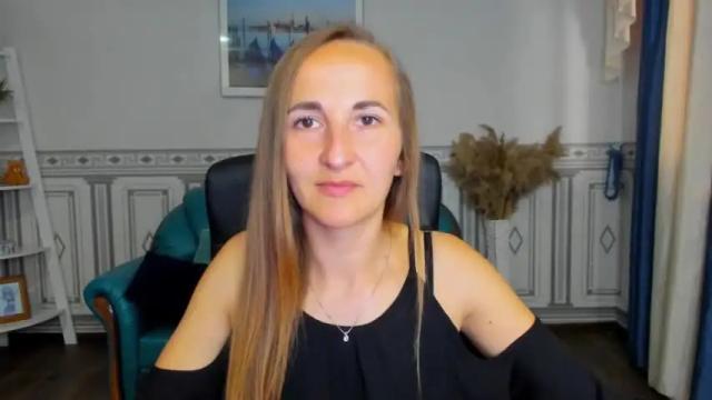 Image 4 of maria_goldeni Stream on Chaturbate on 13 months ago