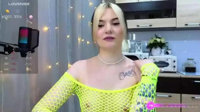 Image 4 of maria_shy_lii Stream on Chaturbate on 15 months ago
