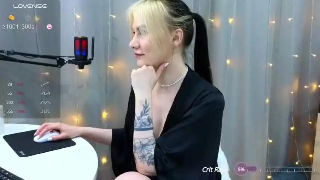 Image 8 of maria_shy_lii Stream on Chaturbate on 15 months ago