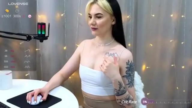 Image 4 of maria_shy_lii Stream on Chaturbate on 14 months ago