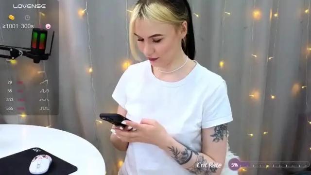 Image 11 of maria_shy_lii Stream on Chaturbate on 14 months ago