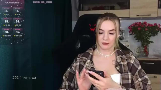 Image 6 of maria_shy_lii Stream on Chaturbate on 1 month ago