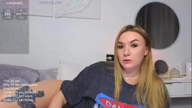 Image 7 of maria_shy_lii Stream on Chaturbate on 1 month ago