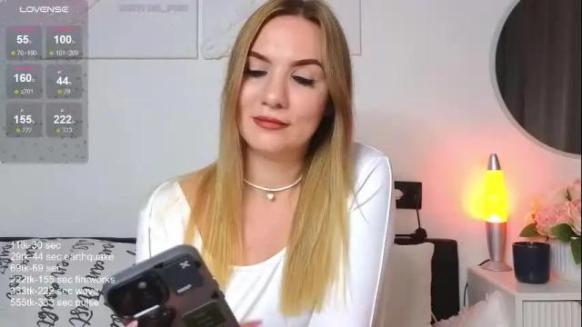 Image 4 of maria_shy_lii Stream on Chaturbate on 25 days ago
