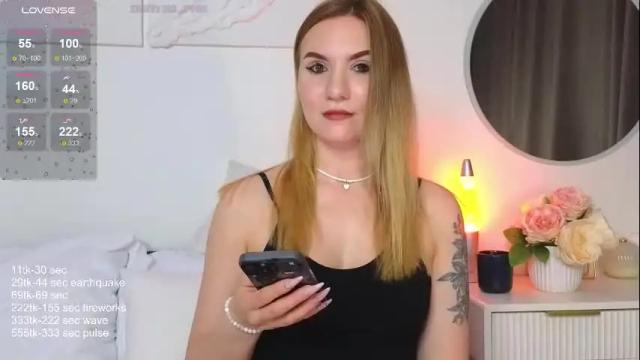 Image 3 of maria_shy_lii Stream on Chaturbate on 23 days ago