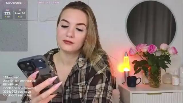 Image 2 of maria_shy_lii Stream on Chaturbate on 16 days ago