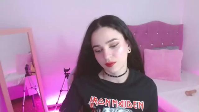 Image 2 of mariaaflowwer Stream on Chaturbate on 18 months ago