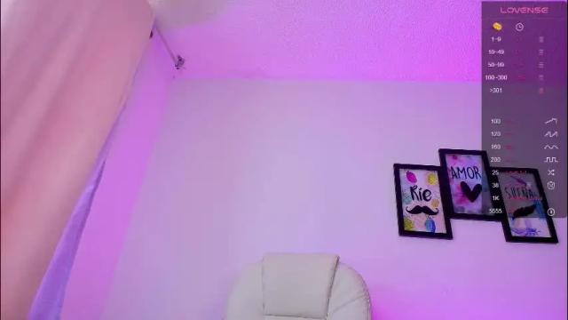 Image 12 of mariaan_m Stream on Chaturbate on 1 month ago