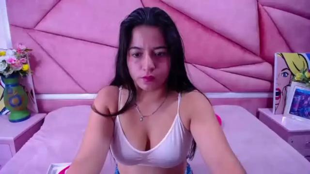Image 3 of mariaclay_ Stream on Chaturbate on 13 months ago
