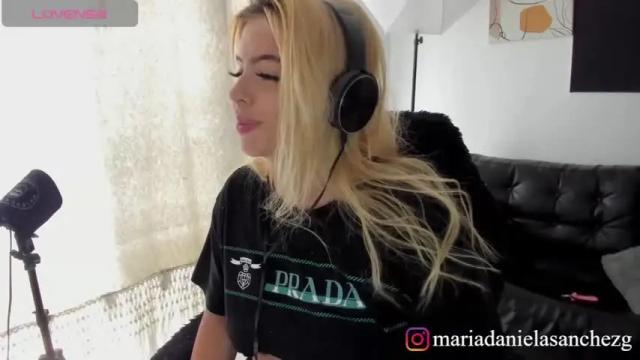 Image 6 of mariadanielasanchez Stream on Chaturbate on 13 months ago