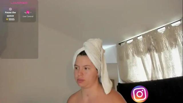 Image 2 of mariadanielasanchez Stream on Chaturbate on 1 month ago