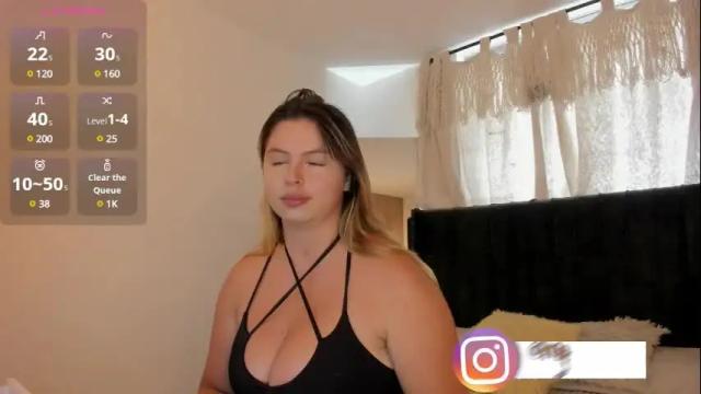 Image 3 of mariadanielasanchez Stream on Chaturbate on 1 month ago