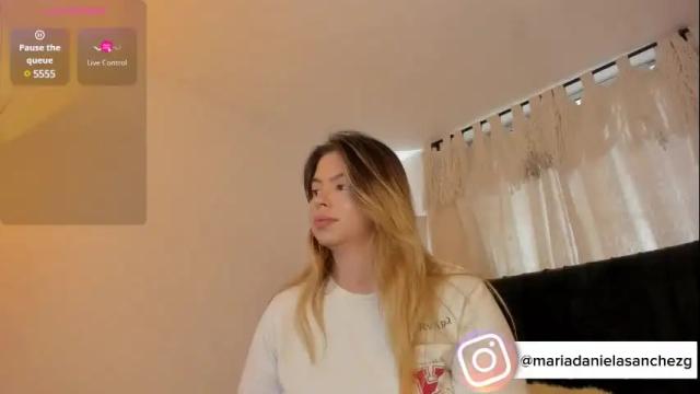 Image 10 of mariadanielasanchez Stream on Chaturbate on 27 days ago