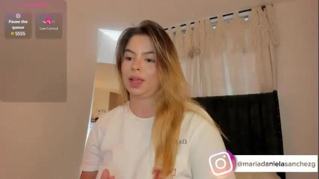 Image 12 of mariadanielasanchez Stream on Chaturbate on 27 days ago