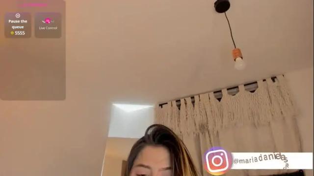 Image 11 of mariadanielasanchez Stream on Chaturbate on 24 days ago