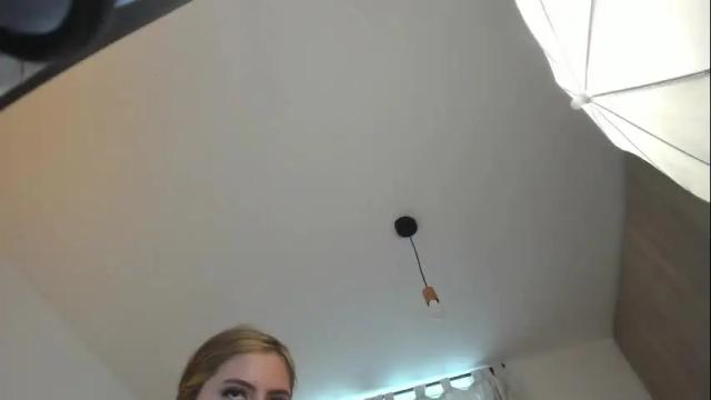 Image 2 of mariadanielasanchez Stream on Chaturbate on 28 days ago