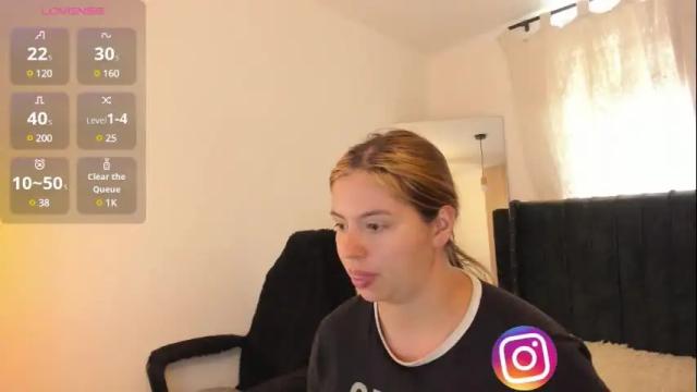 Image 3 of mariadanielasanchez Stream on Chaturbate on 18 days ago
