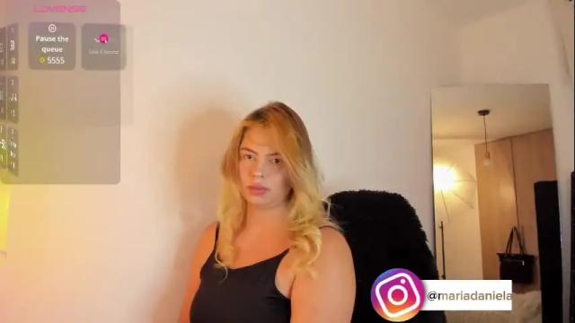 Image 3 of mariadanielasanchez Stream on Chaturbate on 13 days ago