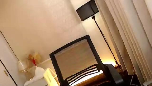 Image 2 of mariah_clara Stream on Chaturbate on 2 months ago