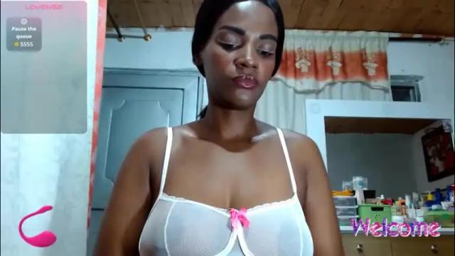 Image 11 of mariah_hellen Stream on Chaturbate on 2 months ago