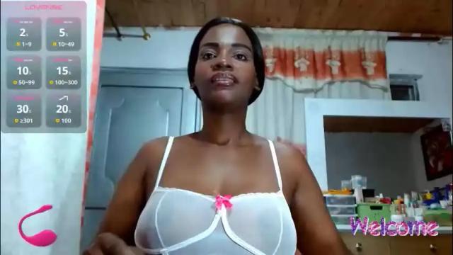 Image 12 of mariah_hellen Stream on Chaturbate on 2 months ago