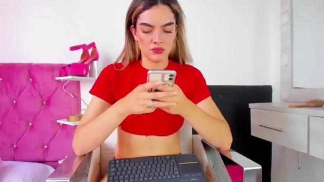 Image 8 of mariahneedless Stream on Chaturbate on 18 months ago
