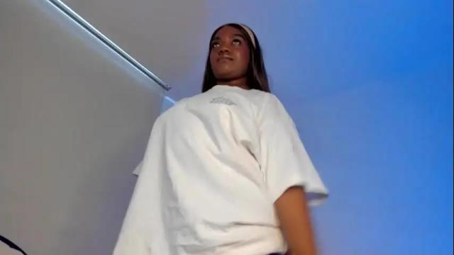 Image 11 of marialehandra Stream on Chaturbate on 2 months ago