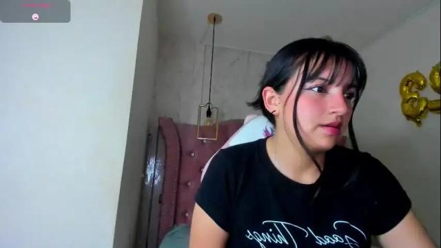 Image 10 of mariam__cute Stream on Chaturbate on 2 months ago