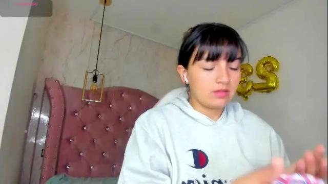 Image 4 of mariam__cute Stream on Chaturbate on 2 months ago