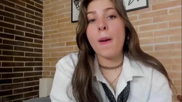 Image 12 of mariam_scott18 Stream on Chaturbate on 9 days ago