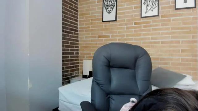 Image 4 of mariam_scott18 Stream on Chaturbate on 8 days ago