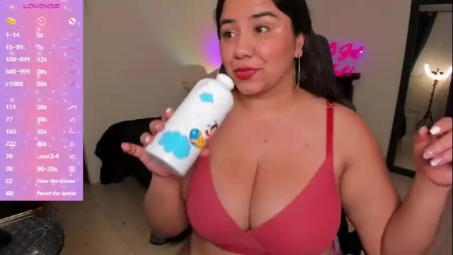 Image 6 of mariamcastillo Stream on Chaturbate on 1 month ago
