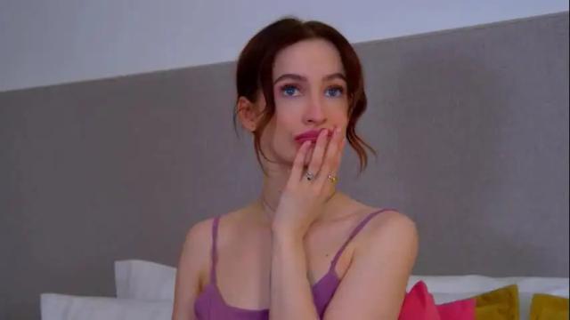 Image 3 of mariamenson Stream on Chaturbate on 2 months ago