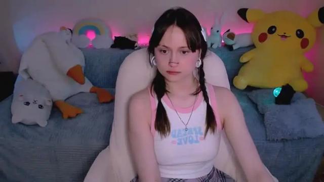 Image 6 of mariamilkis Stream on Chaturbate on 12 months ago