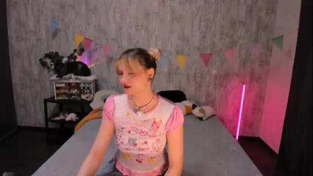 Image 3 of mariamilkis Stream on Chaturbate on 14 days ago