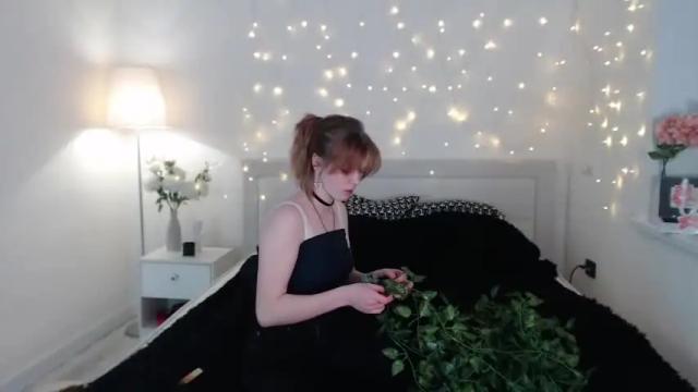 Image 2 of mariamilllls Stream on Chaturbate on 17 months ago