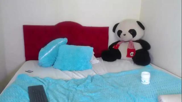 Image 2 of mariana_16_ Stream on Chaturbate on 10 days ago